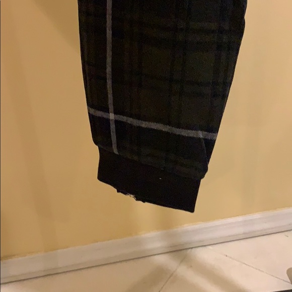 Pants - Picture 3 of 4